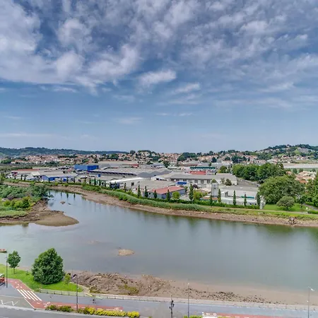 Apartment Luminoso Atico Con Terraza, Irun, Parking, 4pax Irun