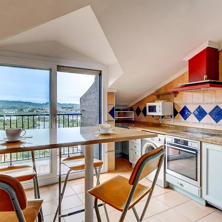 Apartment Luminoso Atico Con Terraza, Irun, Parking, 4pax *