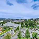 Luminoso Atico Con Terraza, Irun, Parking, 4pax * Irun