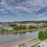 Luminoso Atico Con Terraza, Irun, Parking, 4pax Apartament Irun