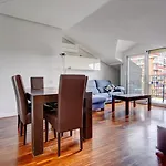 Luminoso Atico Con Terraza, Irun, Parking, 4pax Apartament *