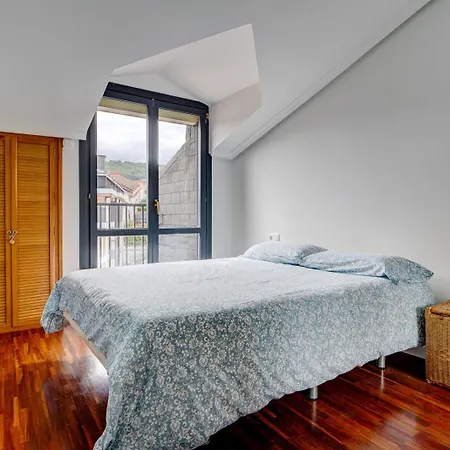 Апартаменты Luminoso Atico Con Terraza, Irun, Parking, 4pax