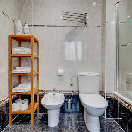 Апартаменты Luminoso Atico Con Terraza, Irun, Parking, 4pax
